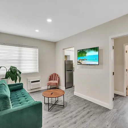 Bay Harbor Suites